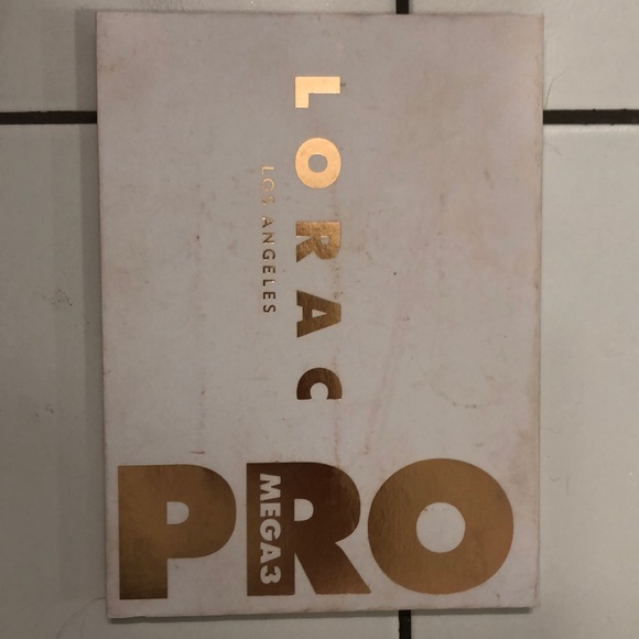 Lorax mega 3 eyeshadow makeup pallet